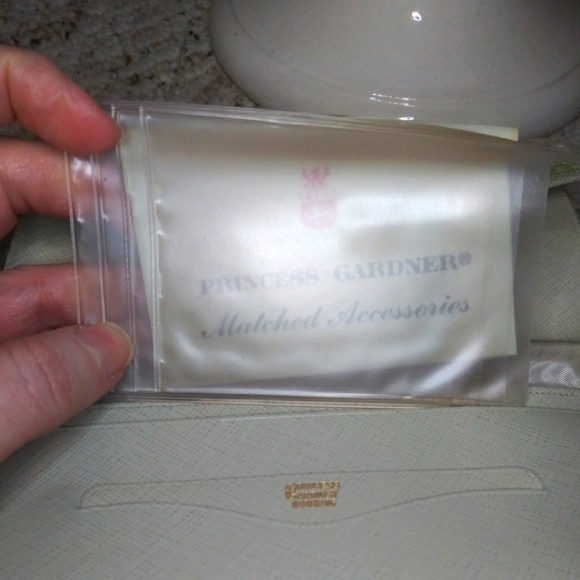 Vintage Princess Gardner Sage Green Kiss-Lock Top Clutch Style Wallet - Picture 14 of 16